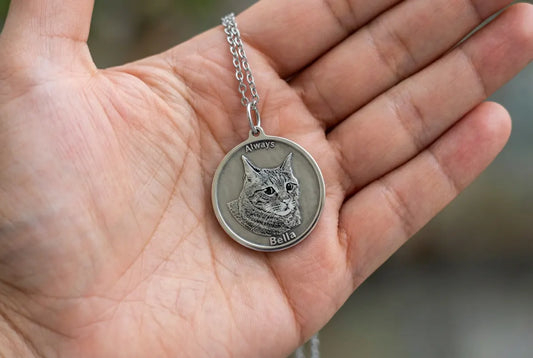 Custom pet necklace and portrait frame keepsakes handmade by Furfond