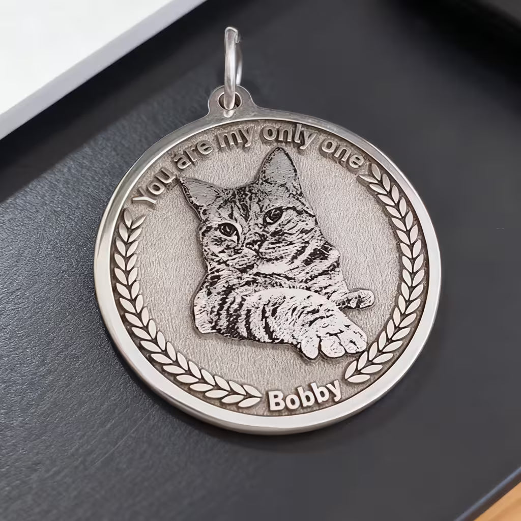 Sterling silver 1.0 inch custom pet portrait engraved pendant by Furfond